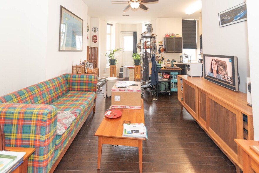 1210 & 1212 Saint Paul St. Baltimore, MD portefeuille de 2 propriétés à vendre sur LoopNet.ca - Photo du bâtiment - Image 3 de 97