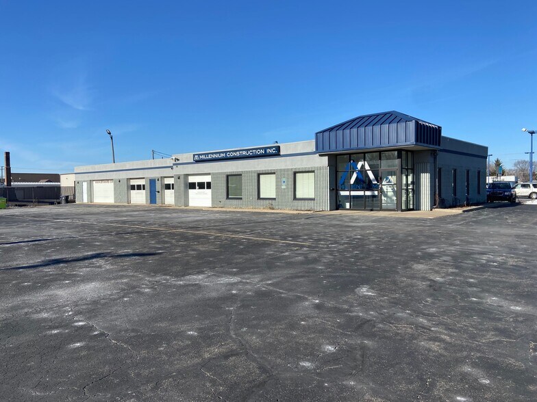 1237 N Lynndale Dr, Appleton, WI for sale - Building Photo - Image 1 of 1