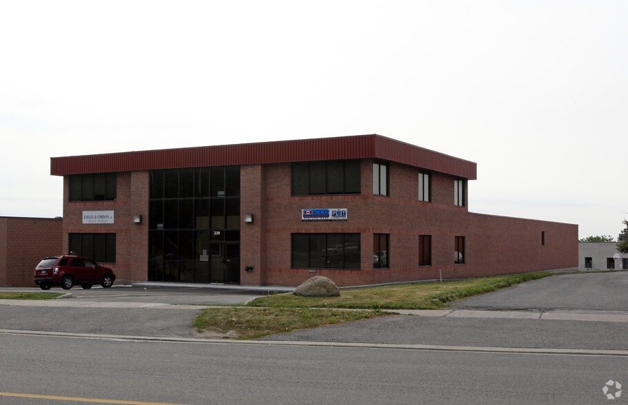 230 Watline Ave, Mississauga, ON for lease - Building Photo - Image 2 of 2
