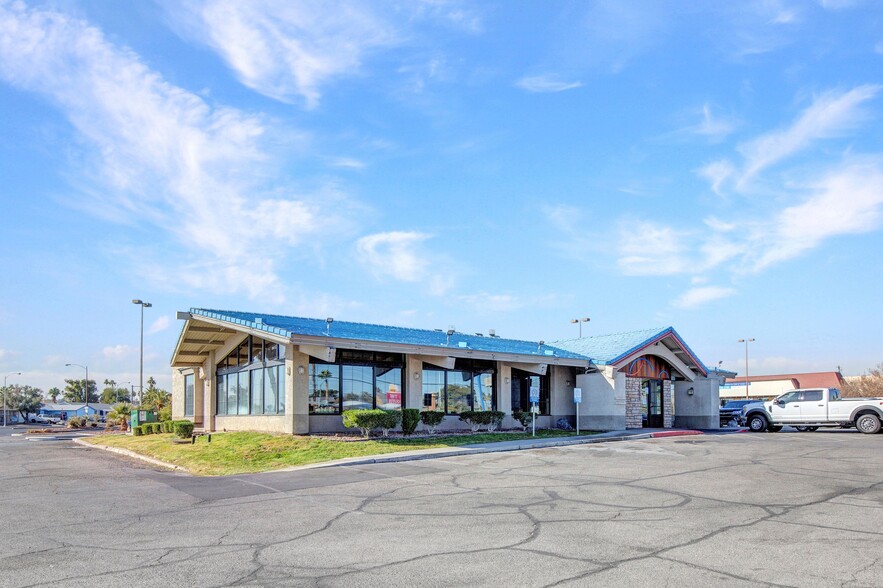 4860 Boulder Hwy, Las Vegas, NV for lease - Building Photo - Image 3 of 8