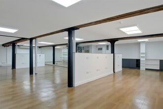 Maidstone Building Mews, London for lease Interior Photo- Image 1 of 5