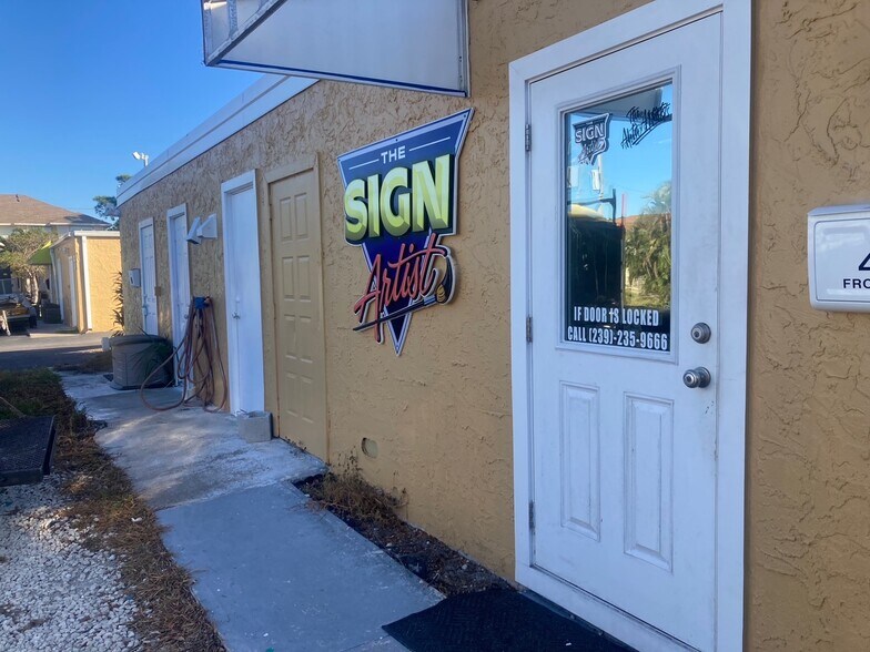 47 Front St, Marco Island, FL à louer - Photo du bâtiment - Image 2 de 6