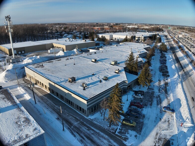 1875-1905 Boul Lionel-Bertrand, Boisbriand, QC for lease - Matterport Community - Image 3 of 22