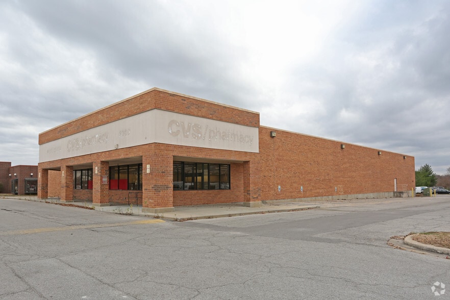 2011 E Santa Fe St, Olathe, KS for lease - Building Photo - Image 1 of 2