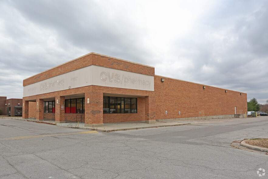 2011 E Santa Fe St, Olathe, KS à louer - Photo du bâtiment - Image 1 de 2