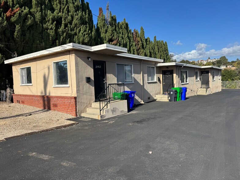 21462 Ocean View Dr, Hayward, CA for sale - Building Photo - Image 2 of 9