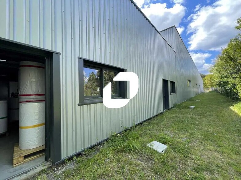 Flex dans Saint-Aubin-de-Médoc à louer - Photo du bâtiment - Image 2 de 19