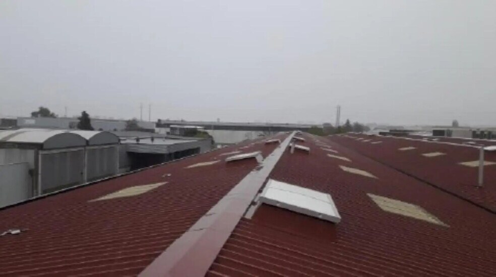 Industriel dans Corbas à louer - Photo du bâtiment - Image 1 de 6