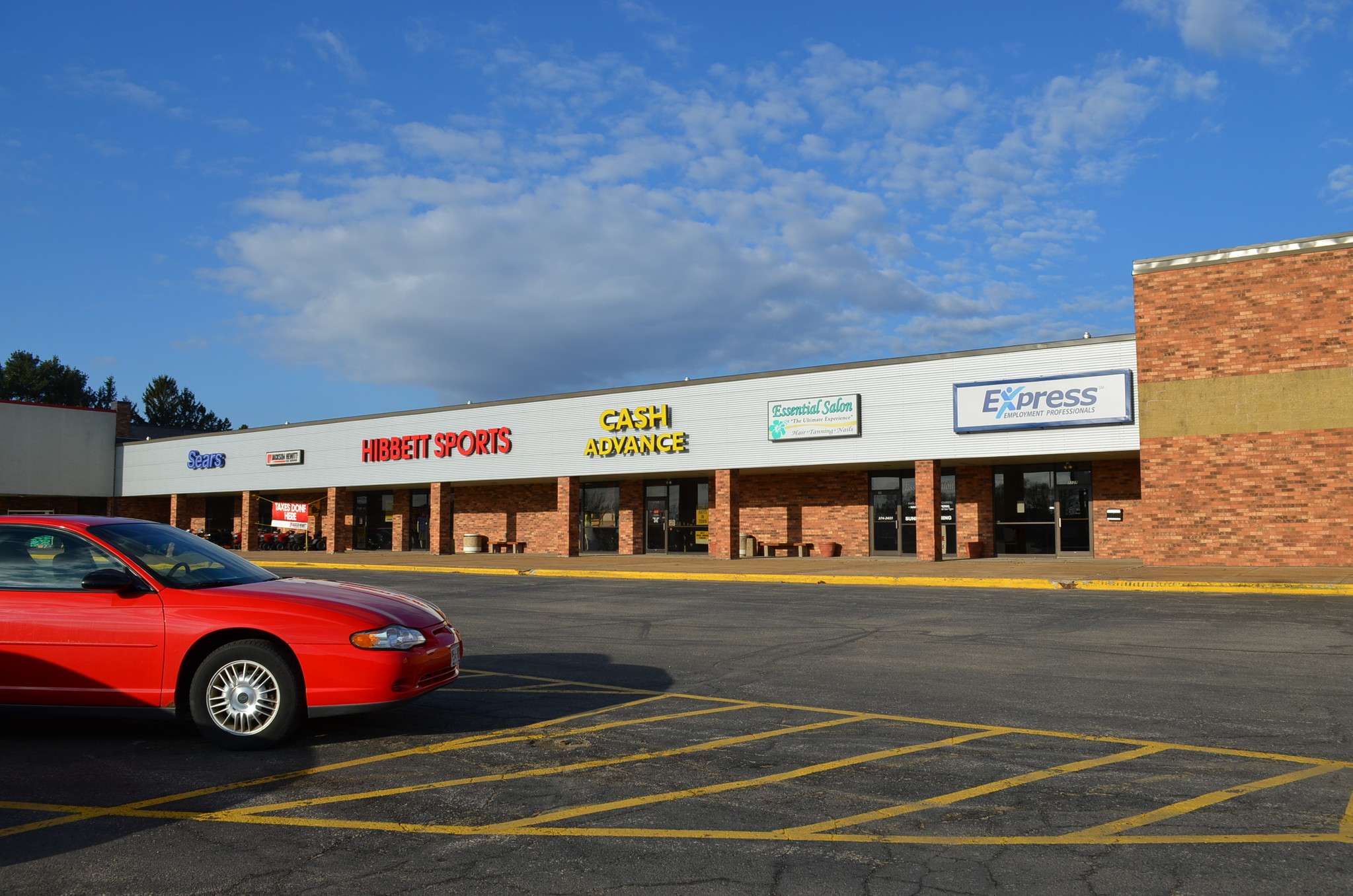 1110-1122 N Superior Ave, Tomah, WI for lease Building Photo- Image 1 of 9