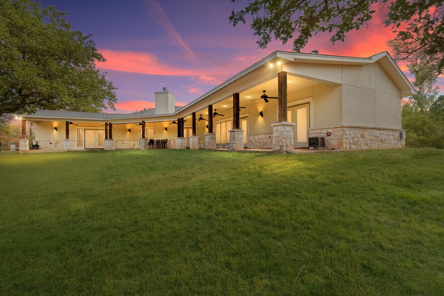 145 State Loop 92, La Grange, TX à vendre - Photo du bâtiment - Image 3 de 73