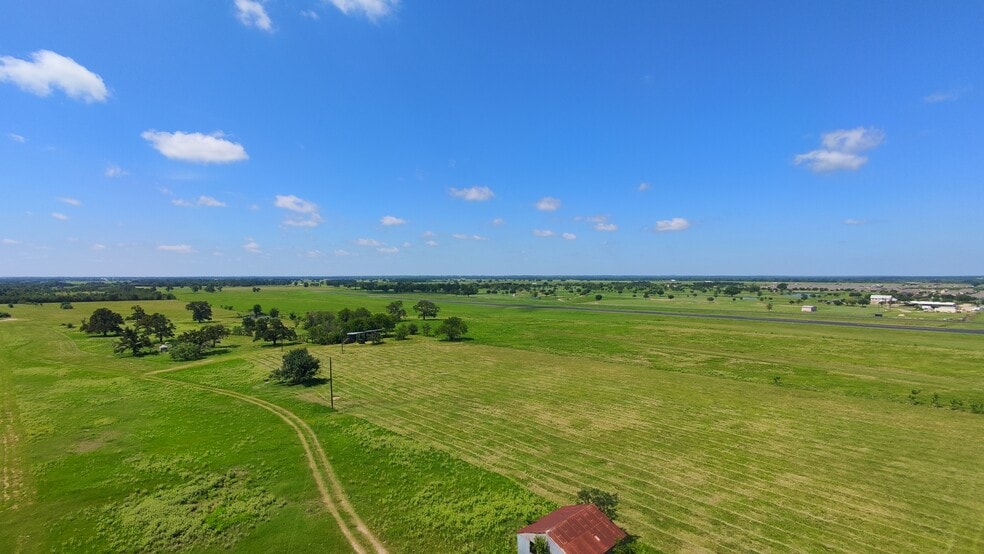 415 Veterans Memorial Dr, Navasota, TX for sale - Aerial - Image 2 of 24