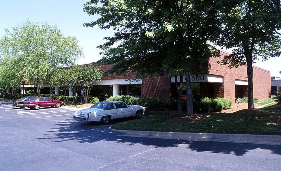 4000 Dekalb Technology Pky, Atlanta, GA à louer - Photo du bâtiment - Image 3 de 5