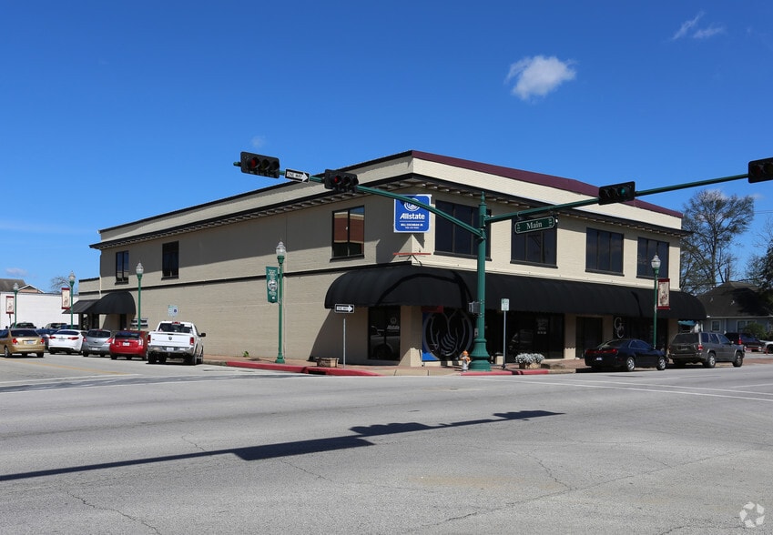 122 Davis St, Conroe, TX for sale - Primary Photo - Image 1 of 5