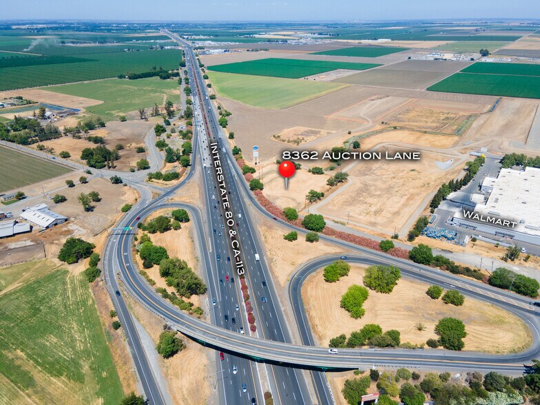 8362 Auction Ln, Dixon, CA à vendre - Photo du bâtiment - Image 3 de 18