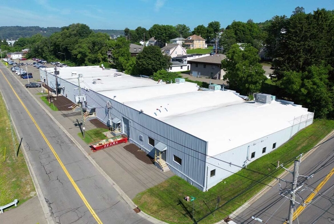 1701L North St, Endicott, NY for lease Building Photo- Image 1 of 3