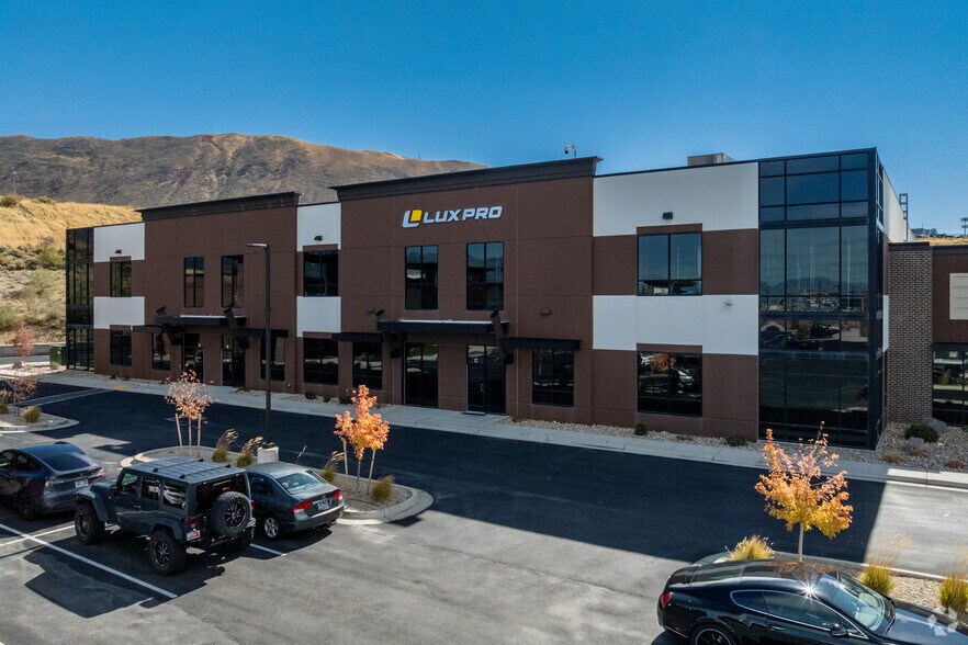 14629 S Porter Rockwell Blvd, Bluffdale, UT for sale - Primary Photo - Image 1 of 14