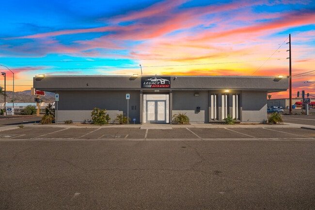 Plus de détails pour 1755 E Lakeside Dr, Bullhead City, AZ - Commerce de détail à vendre