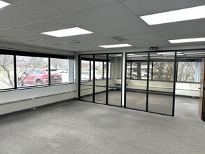 6001 Cochran Rd, Solon, OH for lease Interior Photo- Image 2 of 6