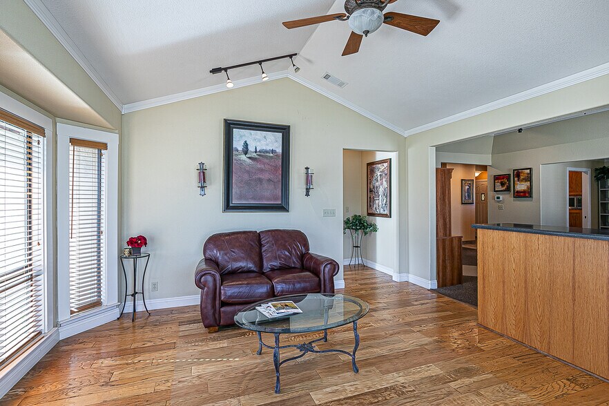 115 W Park Ave, Santa Maria, CA à vendre - Hall d’entrée - Image 2 de 9