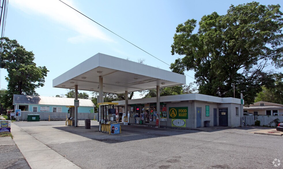 2015 9th Ave, Pensacola, FL à vendre - Photo du bâtiment - Image 2 de 11