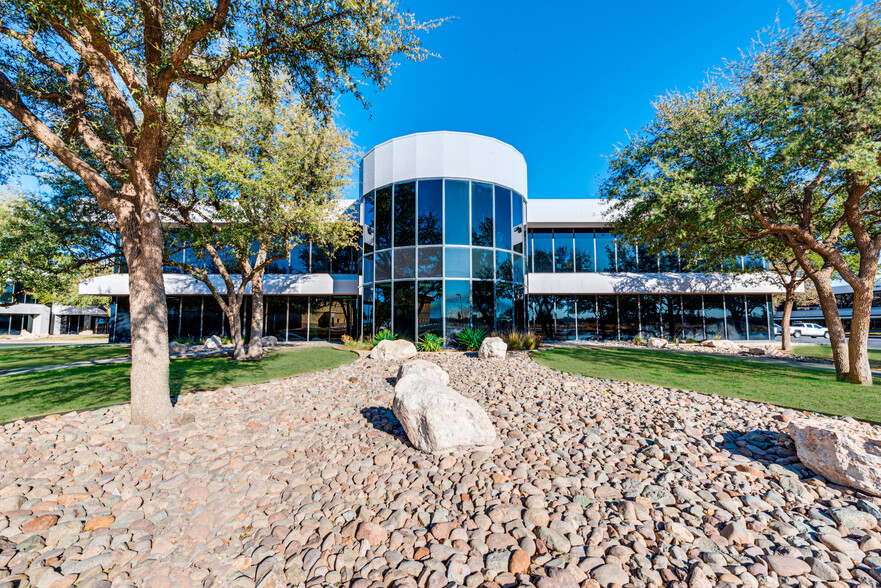 3300 N A St, Midland, TX à louer - Photo du bâtiment - Image 1 de 18