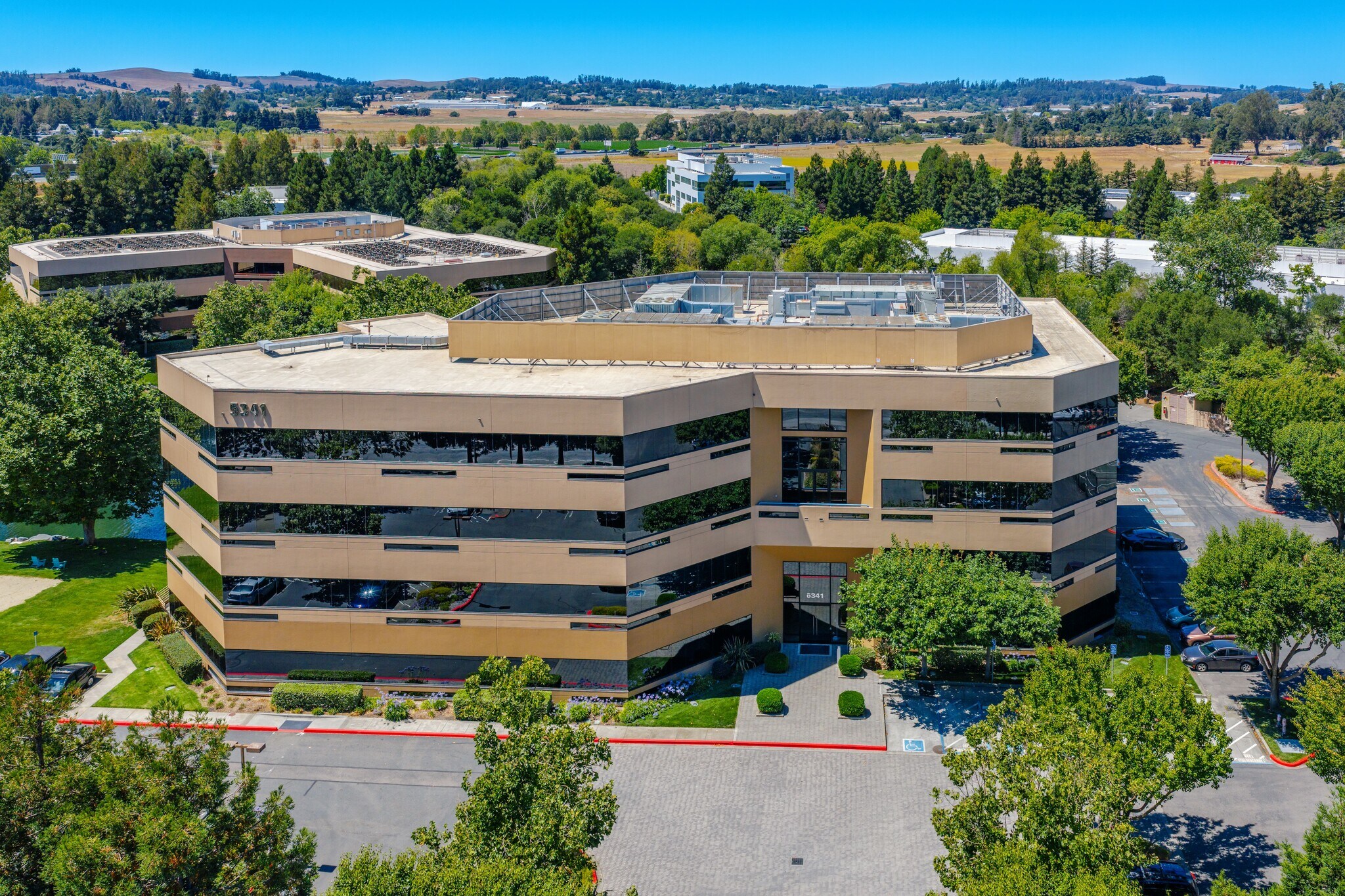 5341 Old Redwood Hwy, Petaluma, CA for lease Building Photo- Image 1 of 19