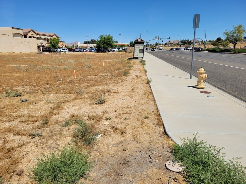 Apple Valley Rd, Apple Valley, CA for sale - Building Photo - Image 3 of 17