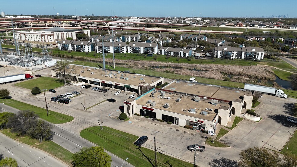 1800 Valley View Ln, Irving, TX à louer - Photo du bâtiment - Image 3 de 6