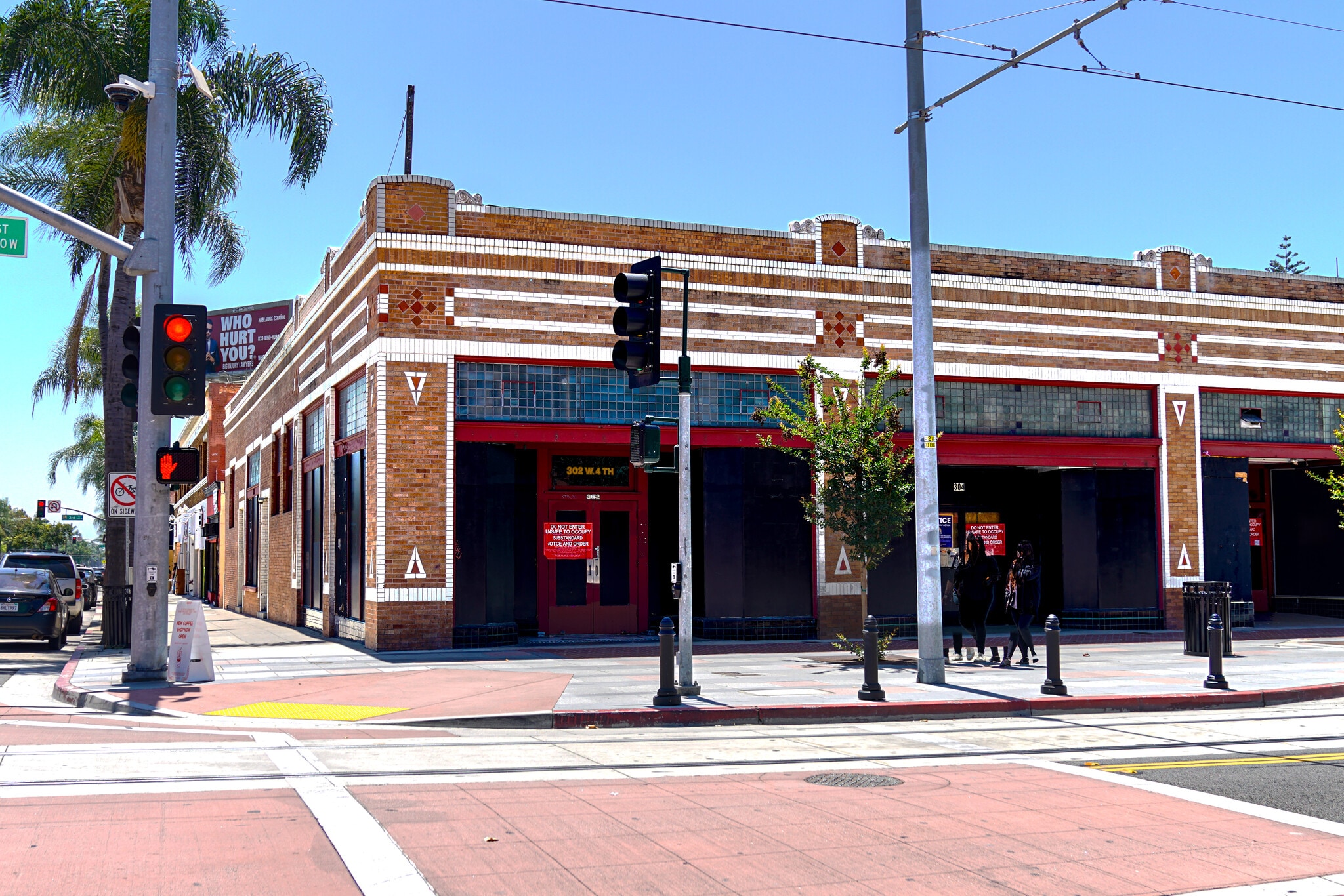 302 W 4th St, Santa Ana, CA for sale Primary Photo- Image 1 of 41