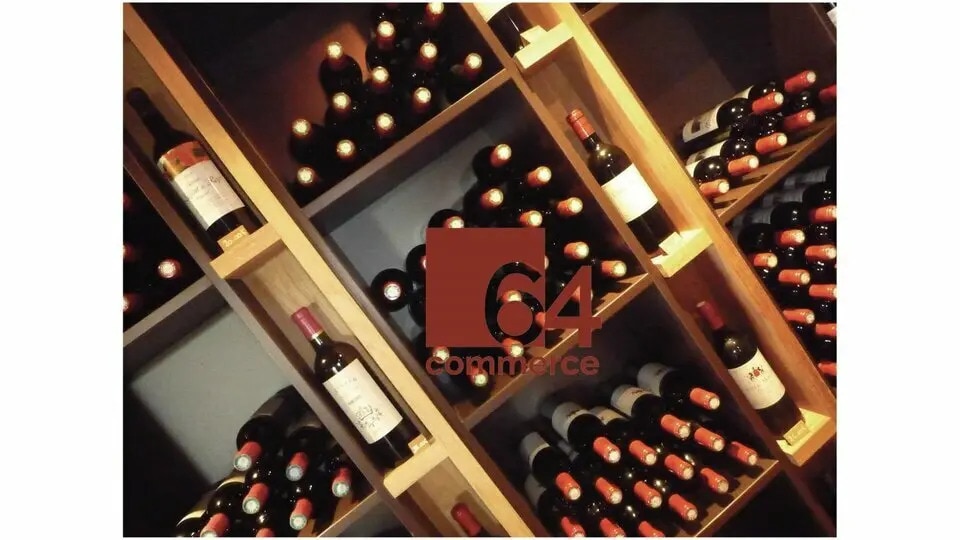 Retail in Bordeaux for lease Interior Photo- Image 1 of 3