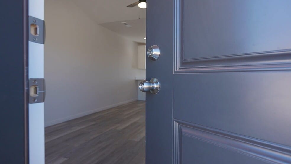 5120 E Grande Vermillion Ave, Kanab, UT for sale - Commercial Listing Video - Image 2 of 35