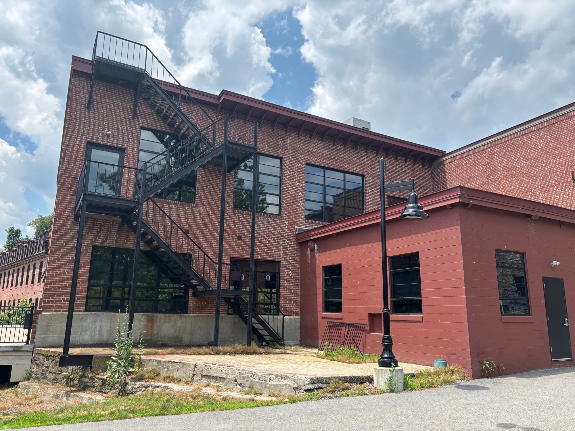 58 Pomfret St, Putnam, CT for lease Interior Photo- Image 1 of 5