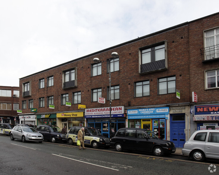 1-6 Market St, Wolverhampton for lease - Building Photo - Image 2 of 3