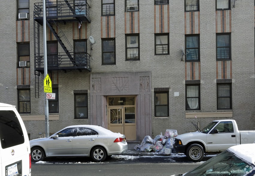 2324 Morris Ave, Bronx, NY à vendre - Photo du bâtiment - Image 3 de 4