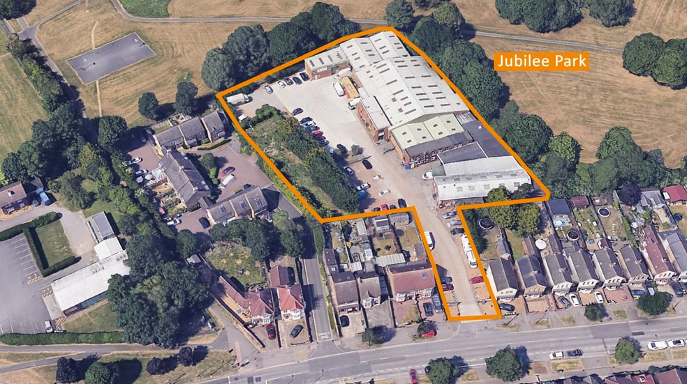 52 Harrowden Rd, Bedford for sale - Primary Photo - Image 1 of 10