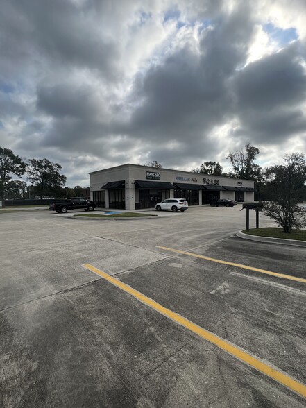 36483 Old Perkins Rd, Prairieville, LA for lease - Building Photo - Image 2 of 8