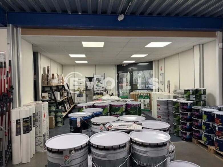 Office in Échirolles for lease - Interior Photo - Image 2 of 13