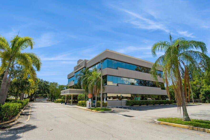 1630 S Congress Ave, Palm Springs, FL à louer - Photo du bâtiment - Image 3 de 3