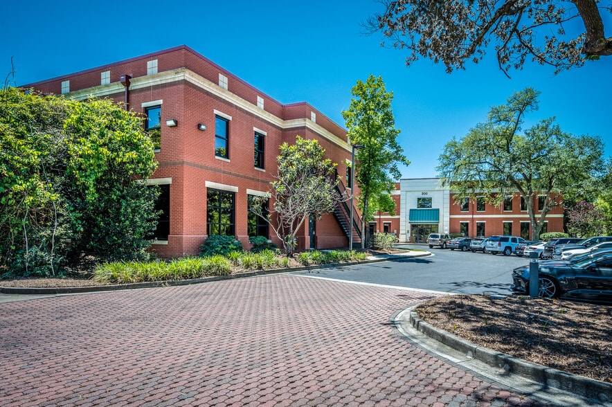 3520 W Montague Ave, North Charleston, SC for lease - Building Photo - Image 3 of 6