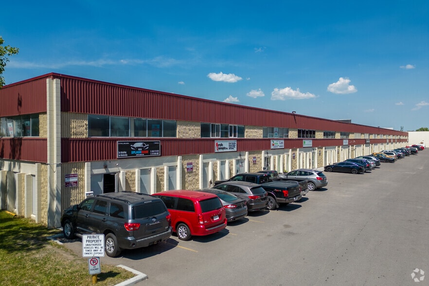 1410 40th Ave NE, Calgary, AB à vendre - Photo du bâtiment - Image 2 de 5