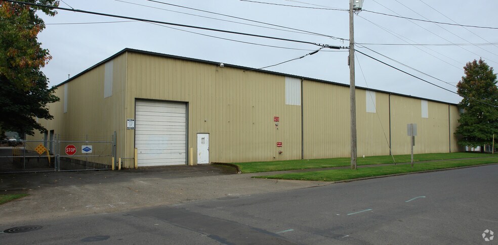 2987 Brooks Ave NE, Salem, OR à vendre - Photo du bâtiment - Image 2 de 4