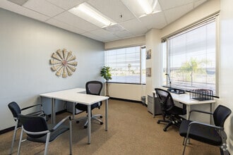 4900 California Ave, Bakersfield, CA for lease Interior Photo- Image 1 of 6