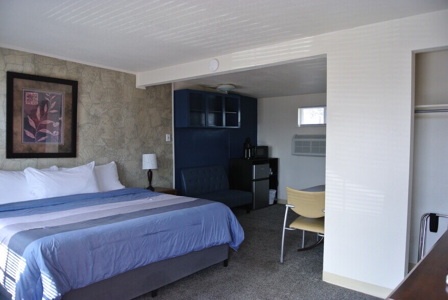 9986 N Government Way, Hayden, ID à vendre - Photo du bâtiment - Image 3 de 14