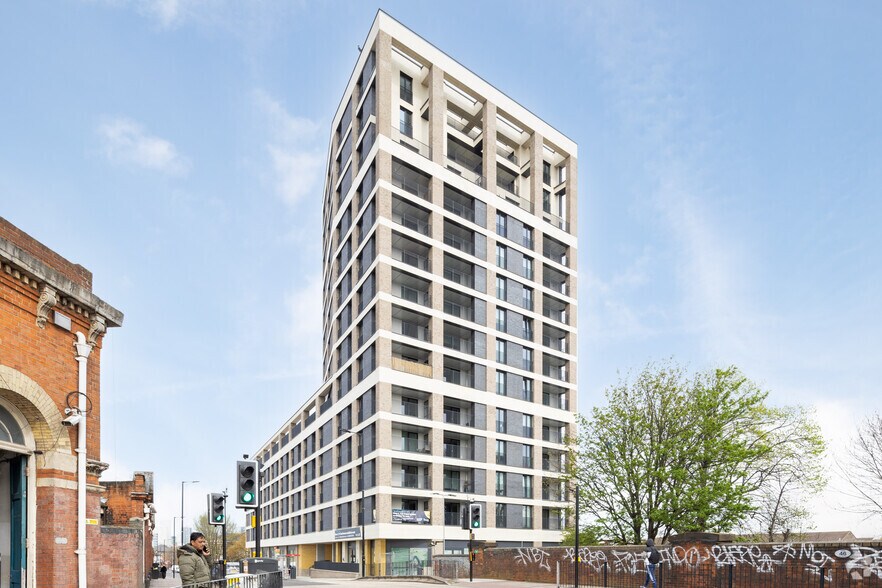 200 Plaistow Rd, Londres à louer - Photo du bâtiment - Image 2 de 6
