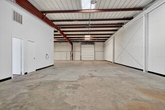 15100 Lee Rd, Humble, TX à louer Photo intérieure- Image 2 de 10
