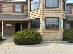 29W110-29W140 Butterfield Rd, Warrenville, IL à louer Photo du bâtiment- Image 1 de 8