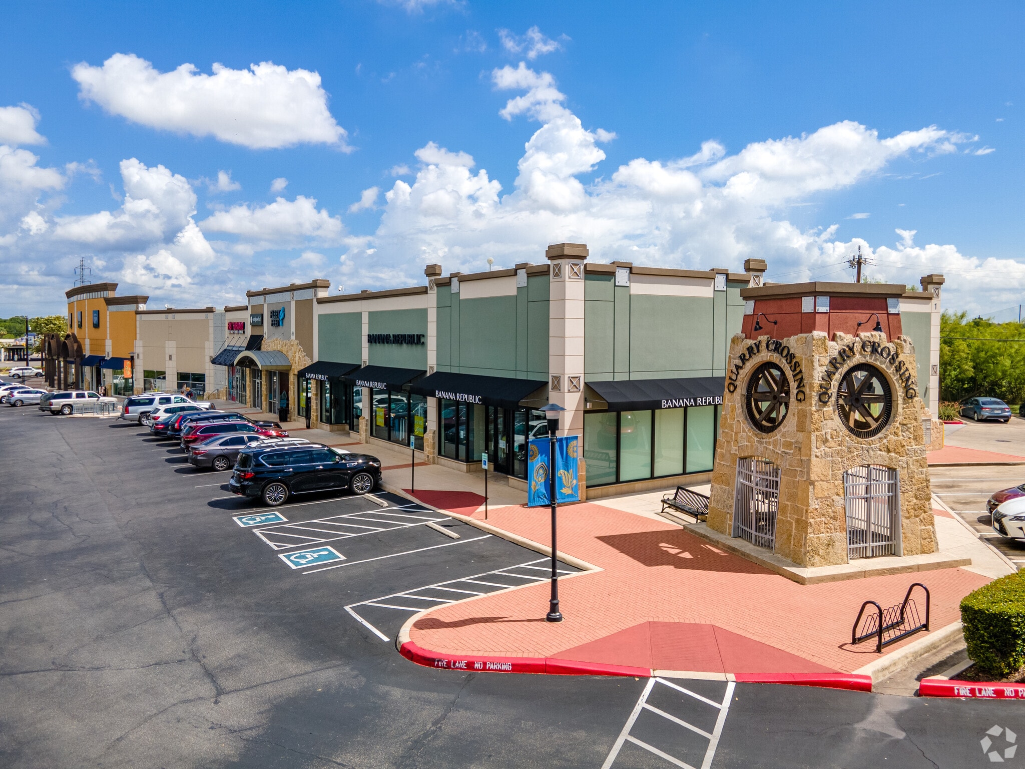 255-1 E Basse Rd, San Antonio, TX for lease Primary Photo- Image 1 of 15