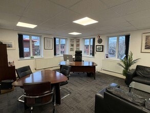 Hanbury Rd, Stoke Prior for sale Interior Photo- Image 1 of 8