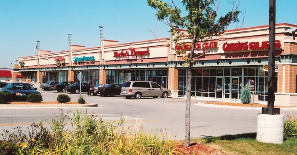 1130-1150 S Miller Pky, Milwaukee, WI à louer - Photo du bâtiment - Image 3 de 7