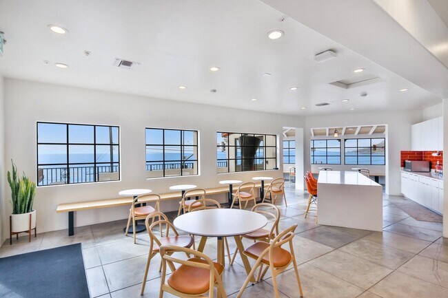 Plus de détails pour 17575 Pacific Coast Hwy, Pacific Palisades, CA - Bureau/Commerce de détail à louer